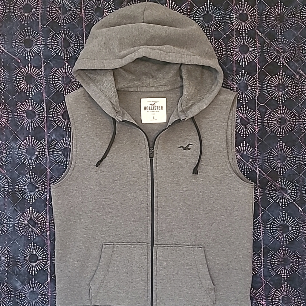 Hollister hooded zip up vest